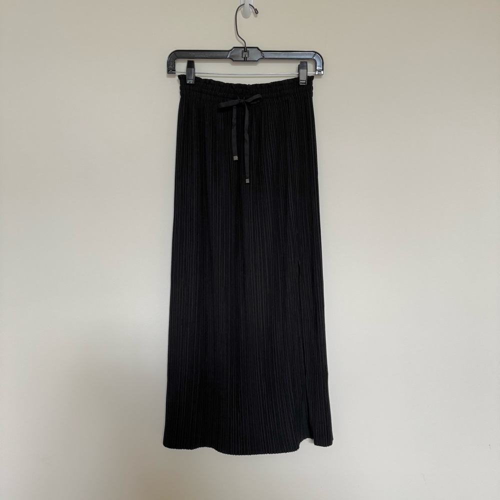 AYR “The Lit” Skirt - Pleated Midi Skirt with Slit - Size XS